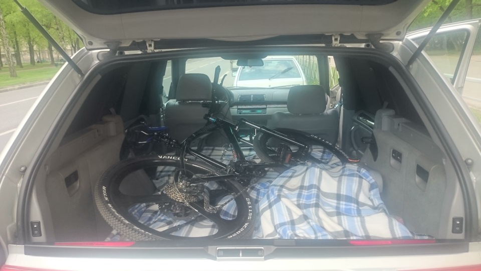 Вот и большой Бумер пригодился) — BMW X5 (E53)