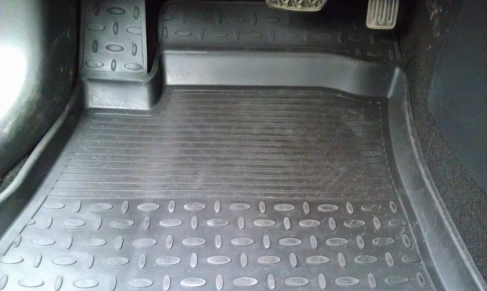водительский коврик SEINTEX — Nissan Juke (1G)