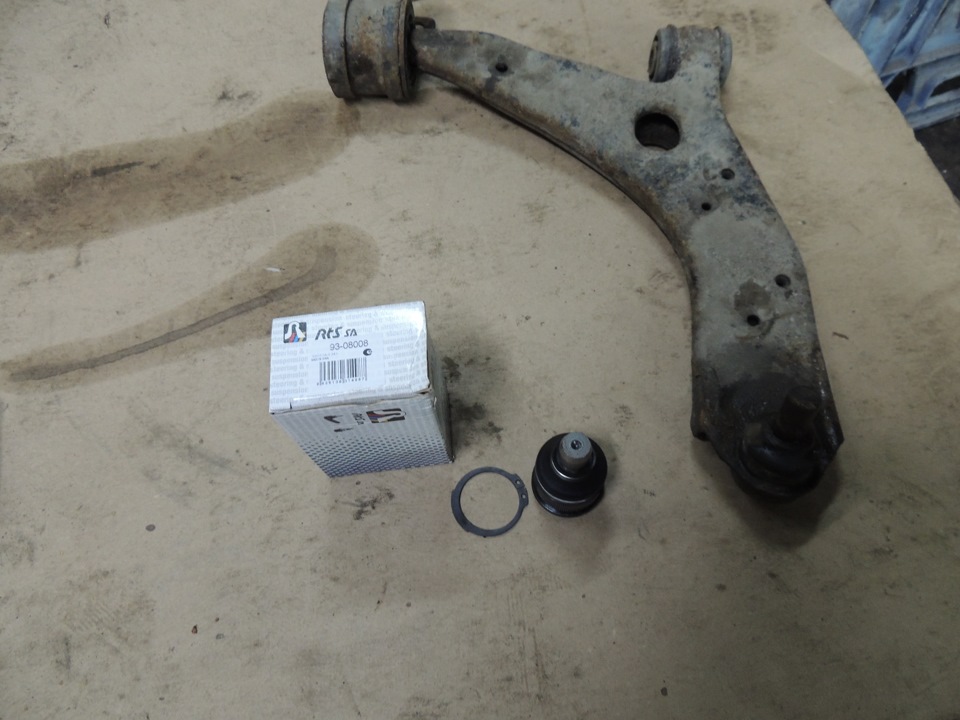 Фото в бортжурнале Mazda 3 (1G) BK. Запчасти на фото: 9308008