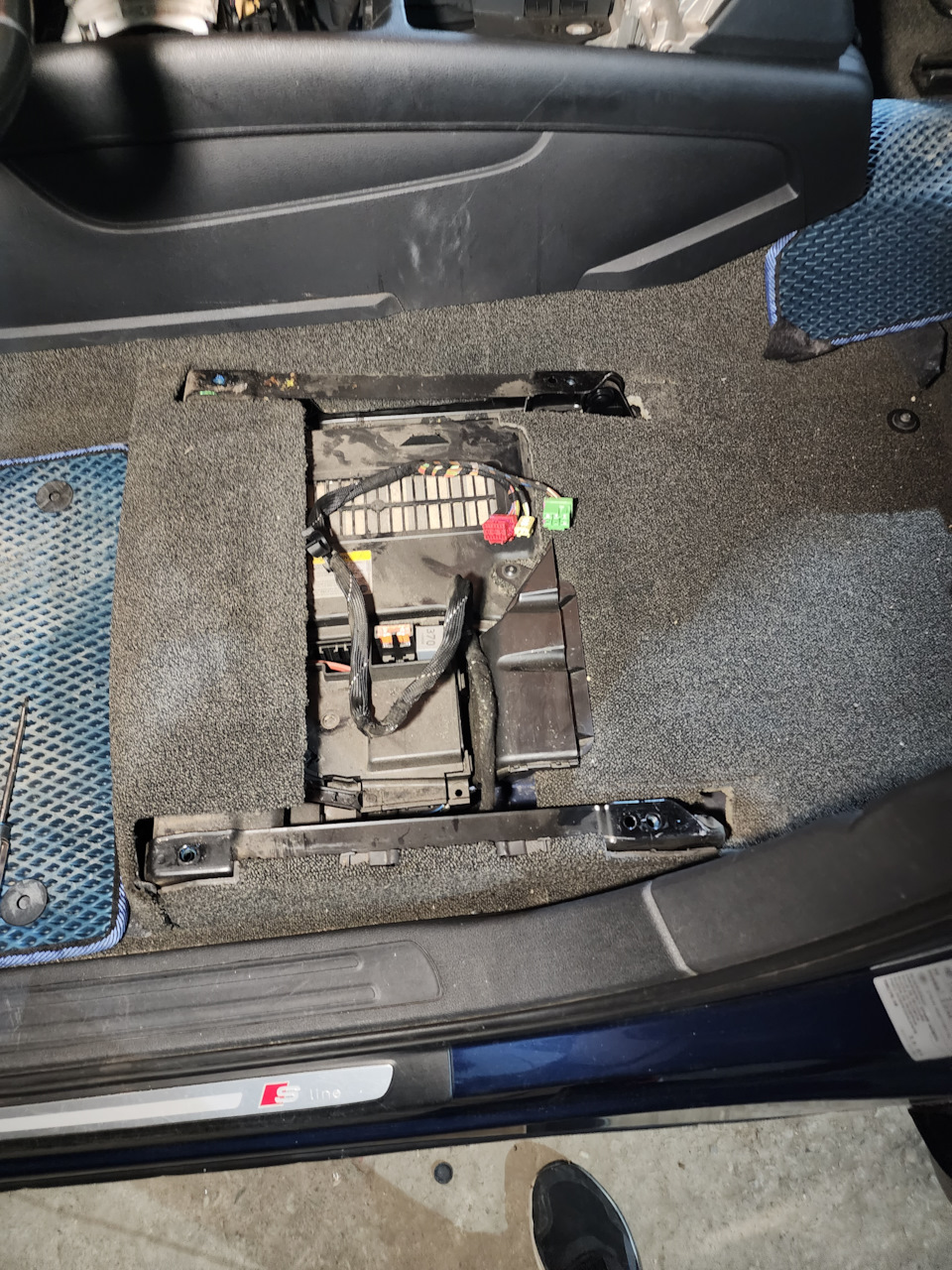 Фото в бортжурнале Audi Q7 (1G)