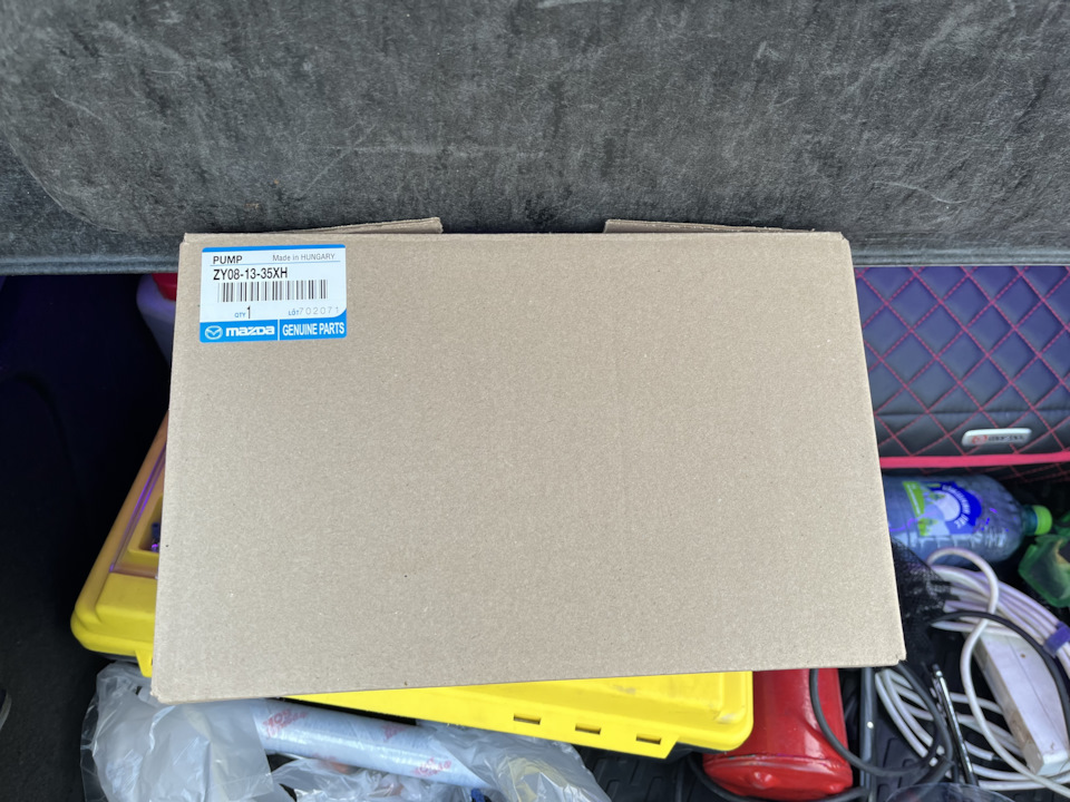 Фото в бортжурнале Mazda 3 (1G) BK. Запчасти на фото: ZY081335XH