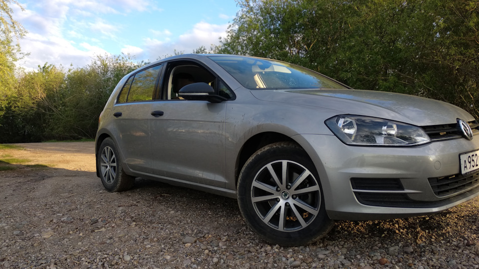 Volkswagen Golf 1.2 турбо меха