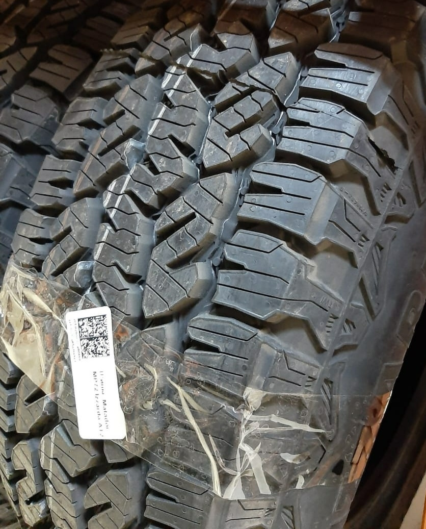 Фото в бортжурнале Mitsubishi Pajero iO. Запчасти на фото: Matador MP-72 Izzarda A/T 2