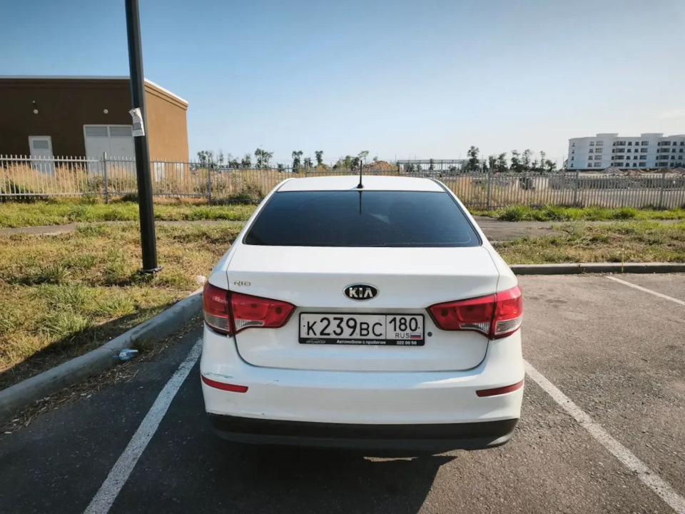 . — KIA Rio (3G)