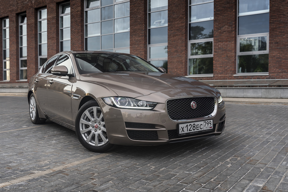 Фото в бортжурнале Jaguar XE