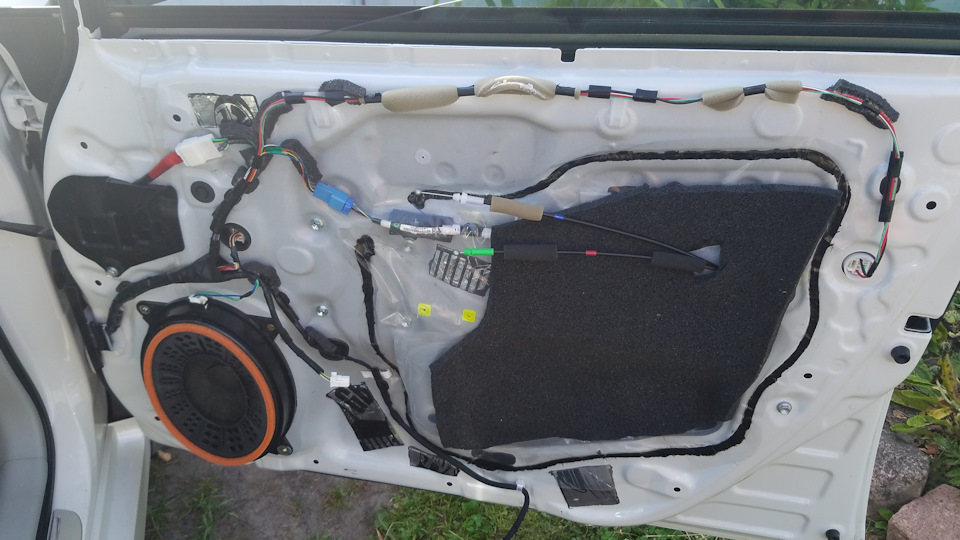Фото в бортжурнале Toyota Prius Plug-in Hybrid (1G)