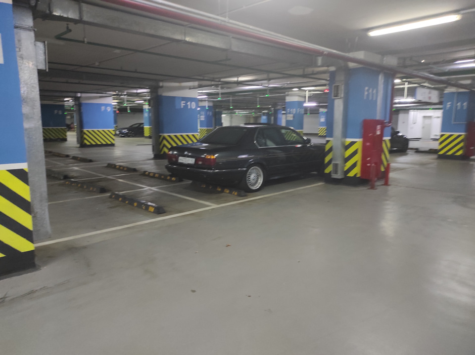 Фото в бортжурнале BMW 7 series (E32)