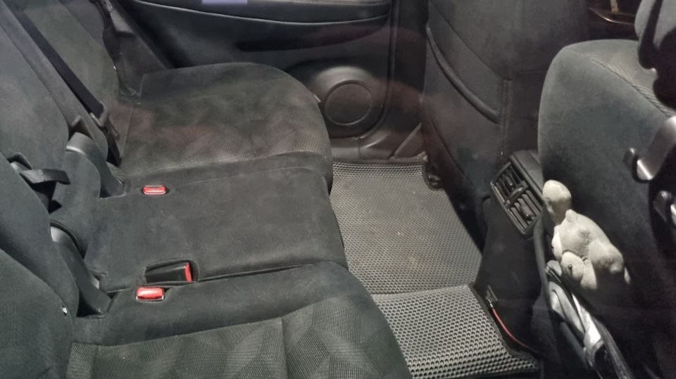 Фото в бортжурнале Nissan X-Trail III (t32)