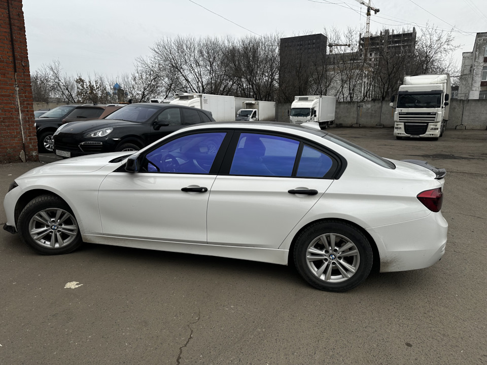 Хамелеон в круг — BMW 3 series (F30)