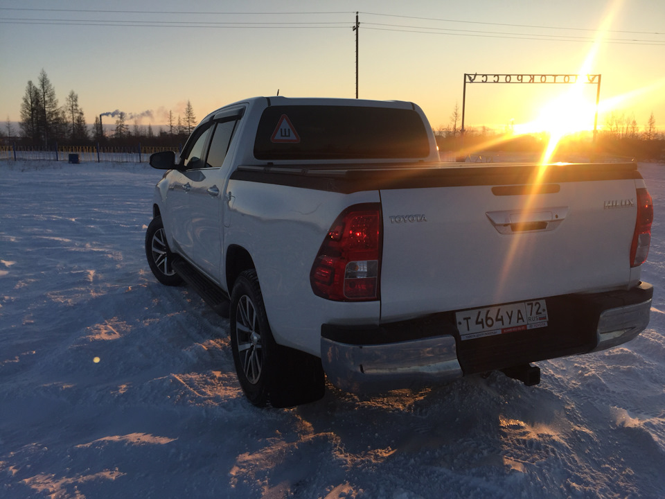 Фото в бортжурнале Toyota Hilux (8G)