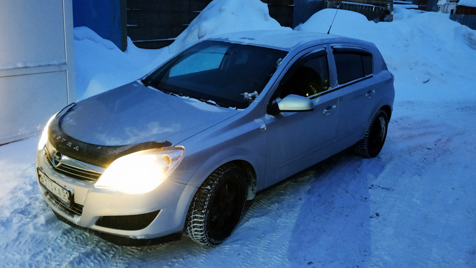 Opel Astra 1.8мт / 140лс