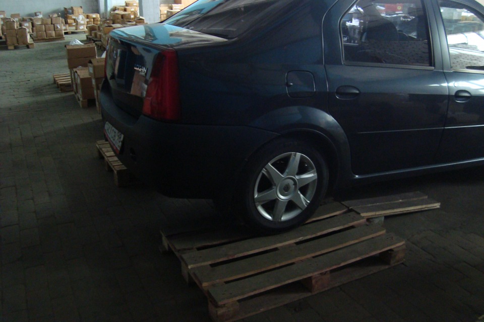Фото в бортжурнале Renault Logan (1G)