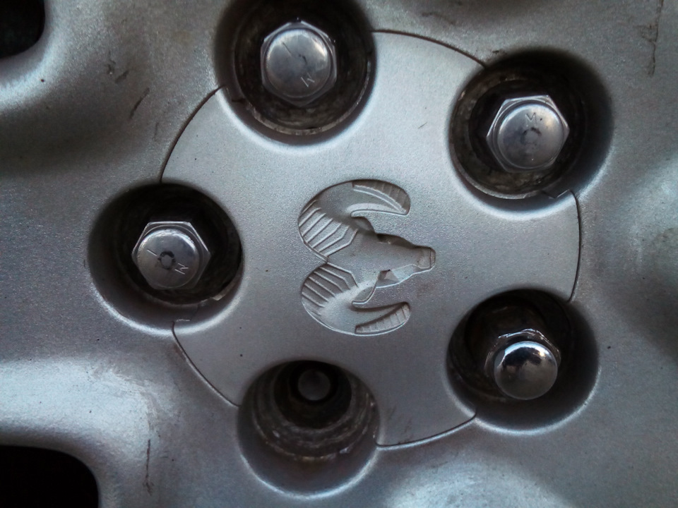 Заднее колесо — Dodge Stratus (2G)