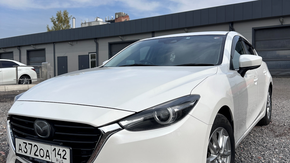 Mazda Axela Ласковый зверь