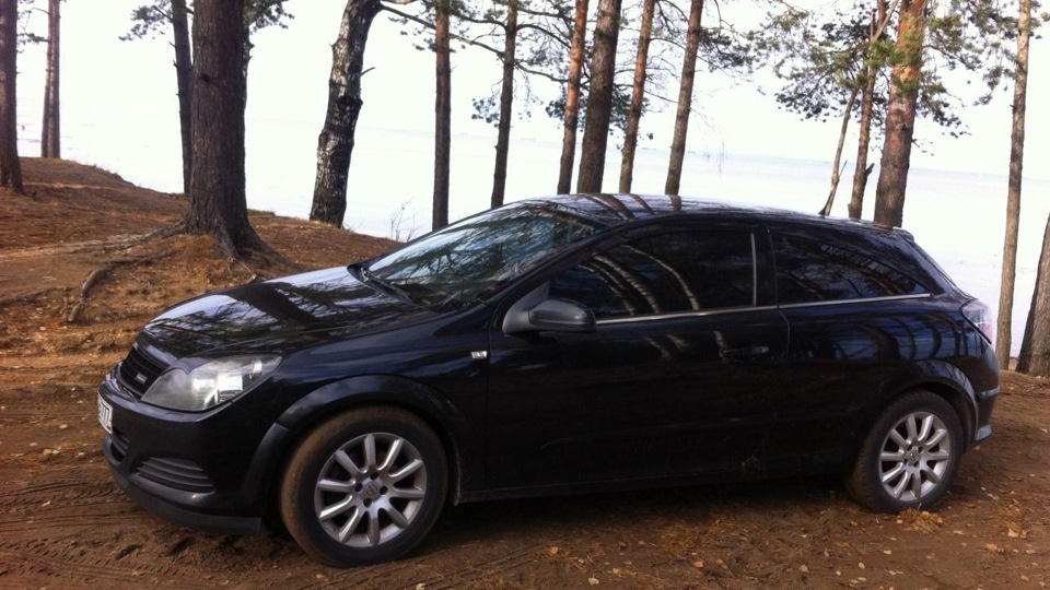 Opel Astra GTC дает больше чем жена