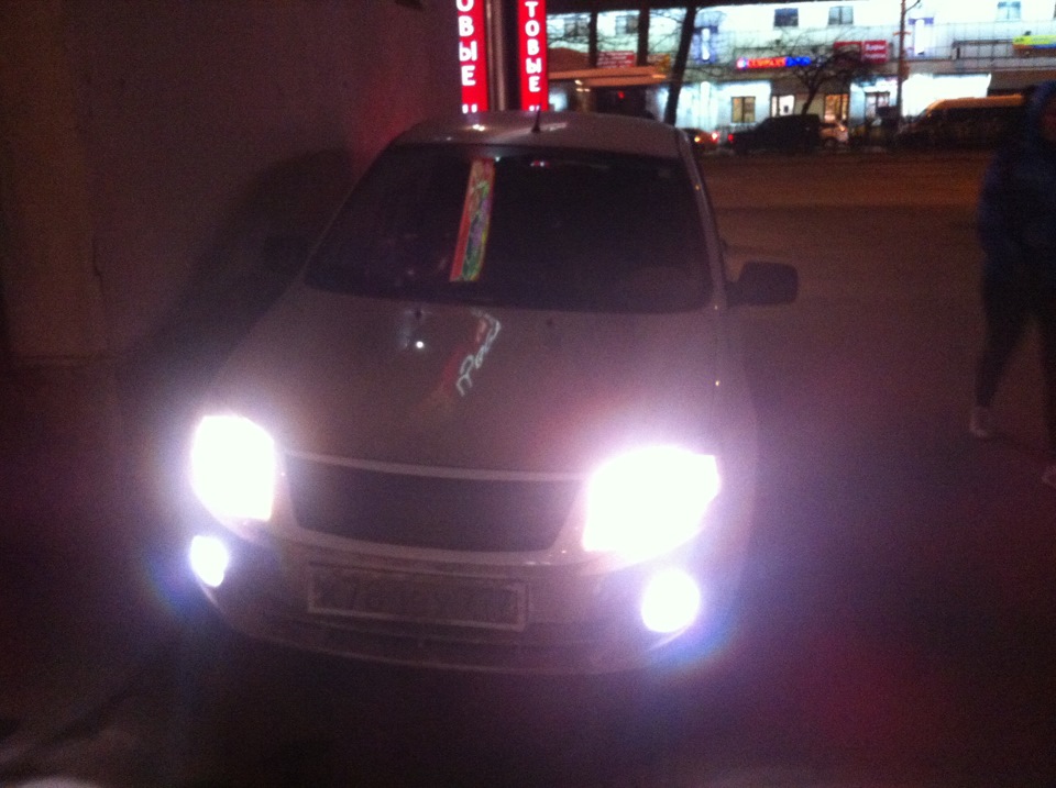 Ближний свет — Lada Granta