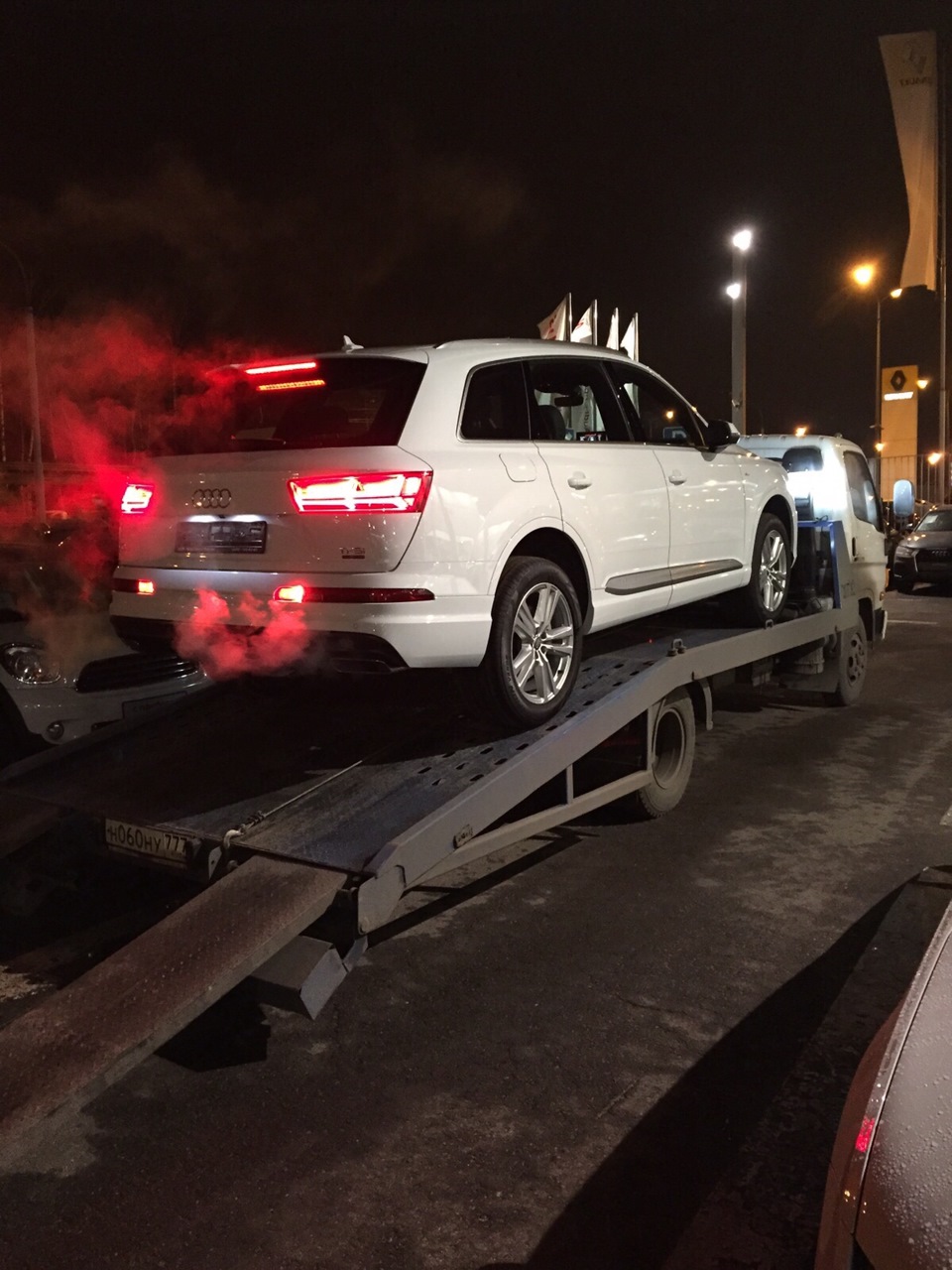 Фото в бортжурнале Audi Q7 (2G)