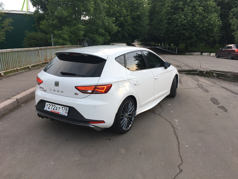 Фото в бортжурнале SEAT Leon FR (Mk3)