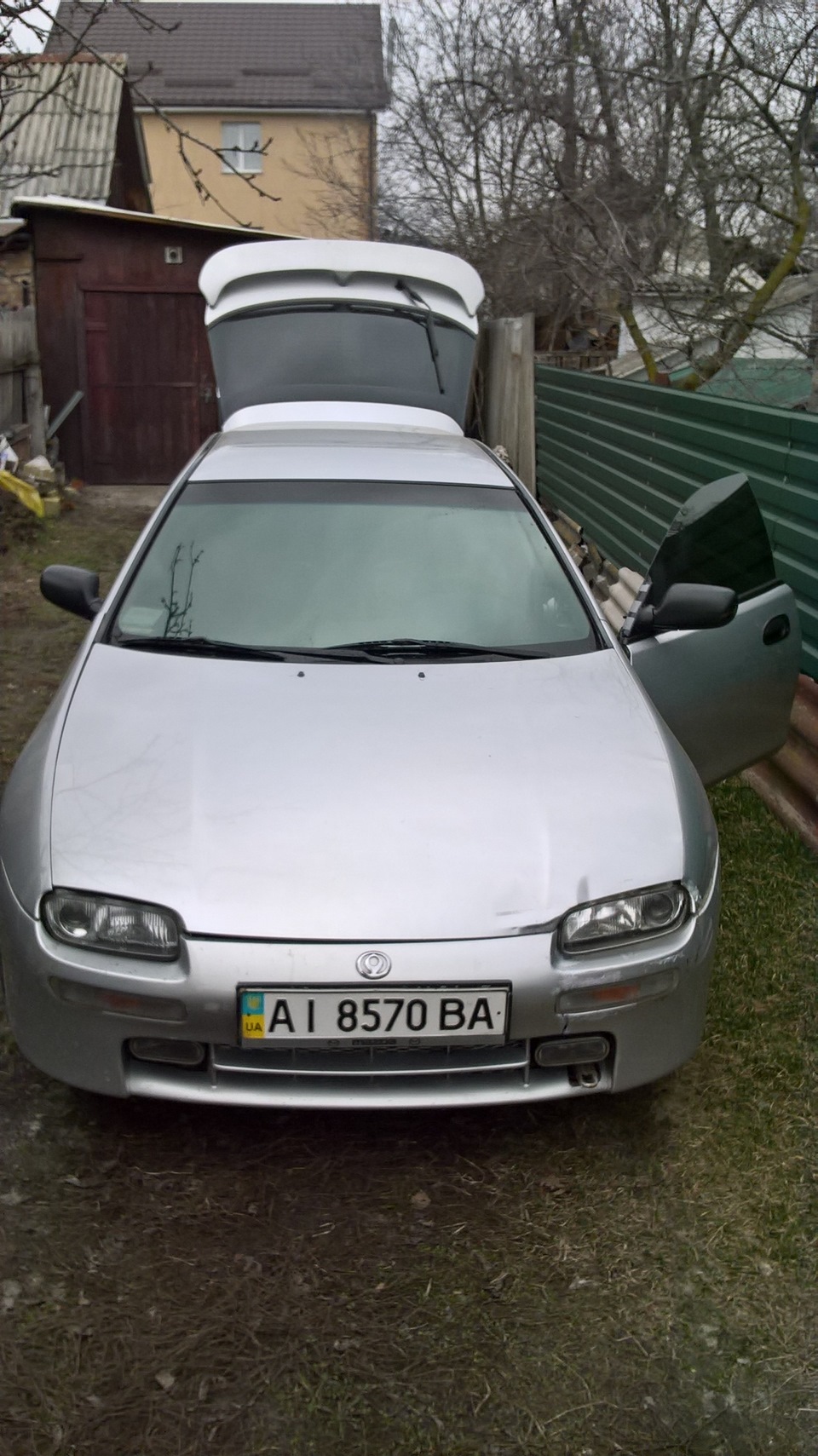 Фото в бортжурнале Mazda 323 V. Запчасти на фото: A18570