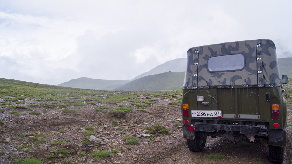 А там дальше спуск. — Lada 4x4 3D