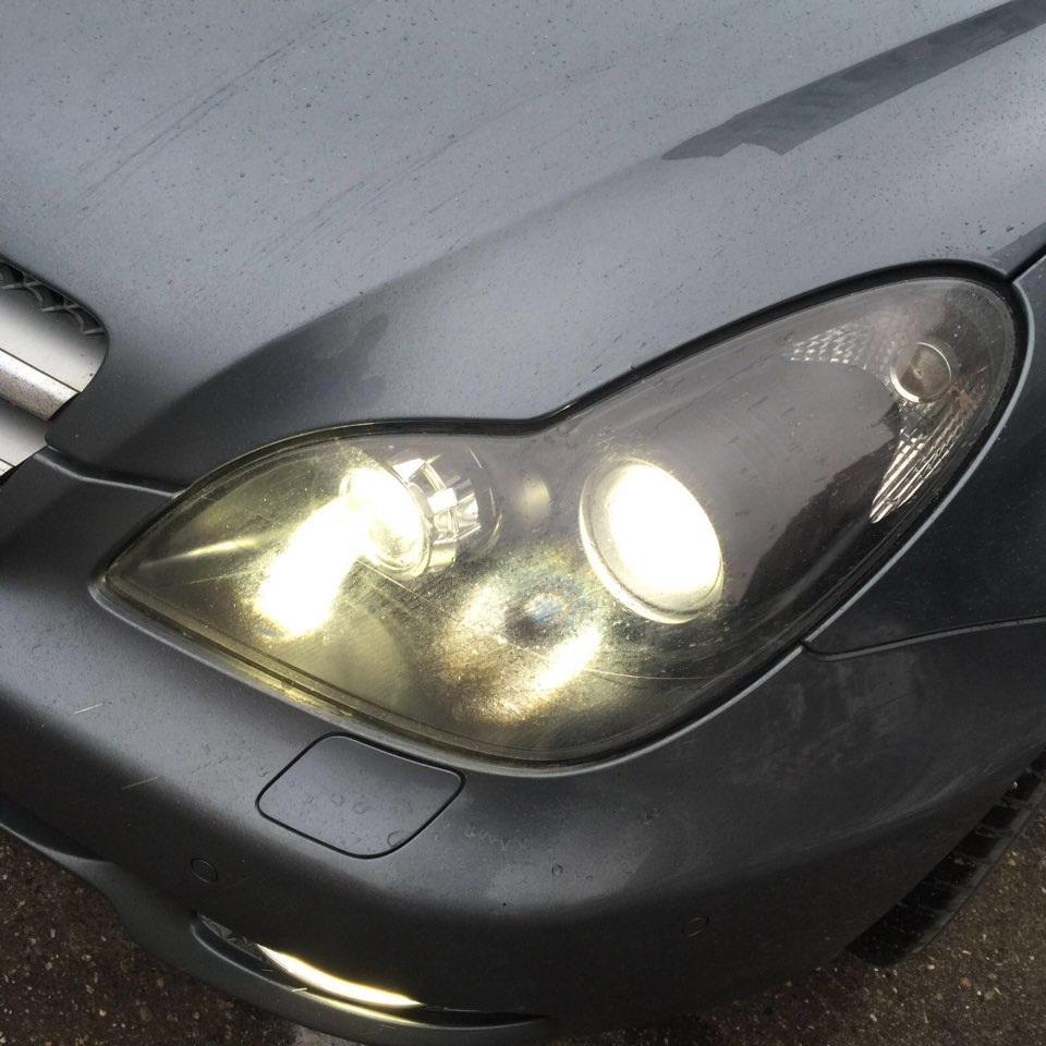Фото в бортжурнале Mercedes-Benz CLS (W219)