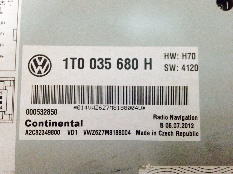 Фото в бортжурнале Volkswagen Polo Hatchback Mk5. Запчасти на фото: 1T0035680H