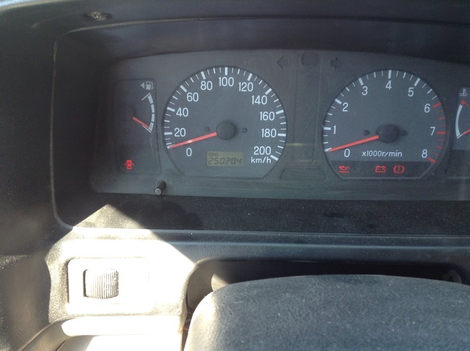 Фото в бортжурнале Mitsubishi Pajero Sport (1G). Запчасти на фото: 1001254