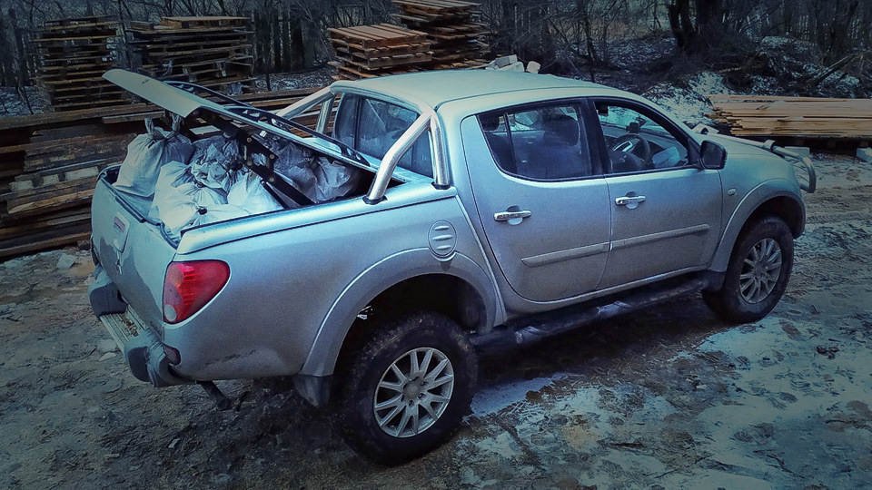 Снег был… но он растаял — Mitsubishi L200 (4G)