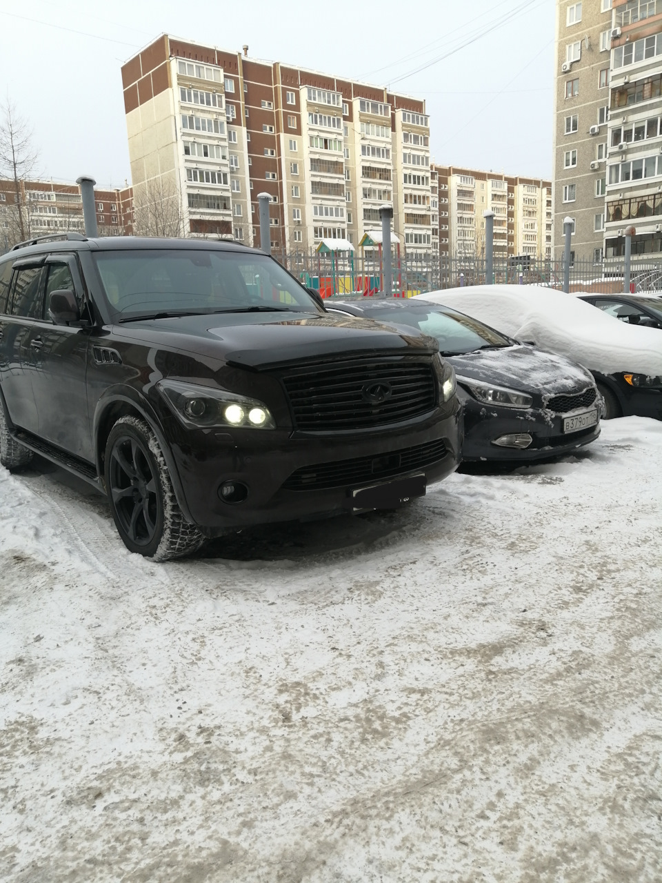Фото в бортжурнале Infiniti QX56 (2G)