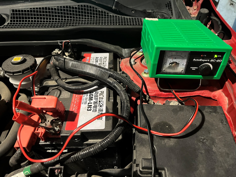 Старина зарядка — Honda Civic 4D (11G)