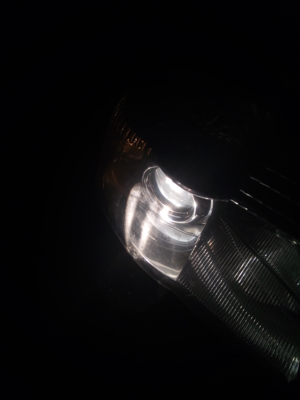 Лампа с другой стороны — Chevrolet Niva (1G)