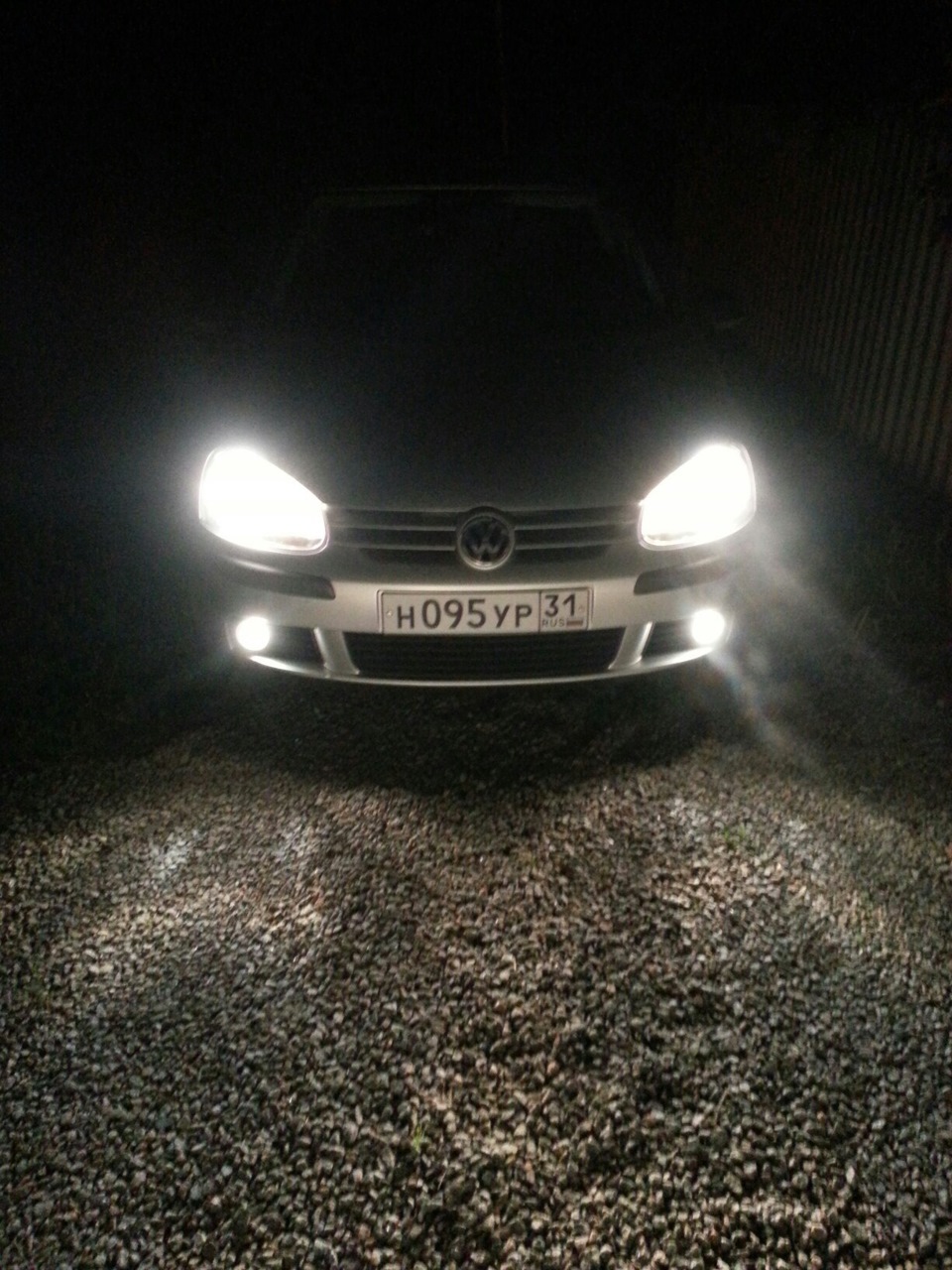 ближний — Night Breaker, ПТФ — Cool Blue — Volkswagen Golf Mk5