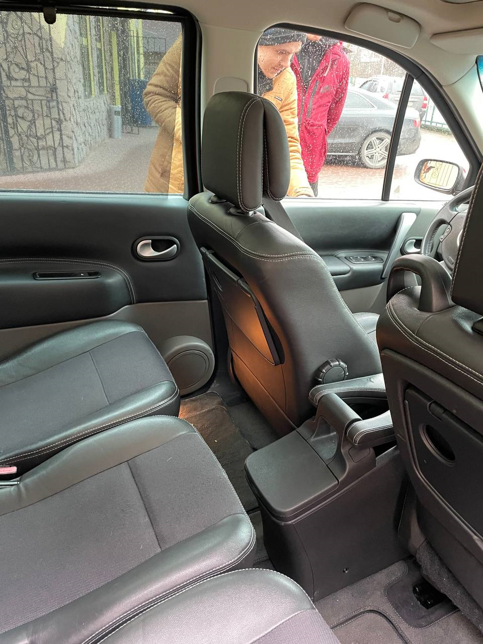 Фото в бортжурнале Renault Grand Scenic II