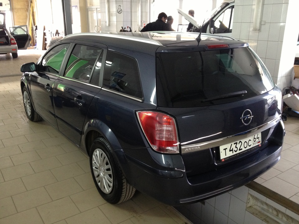 Фото в бортжурнале Opel Astra H. Запчасти на фото: T43200