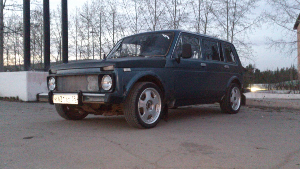 после мойки — Lada 4x4 5D