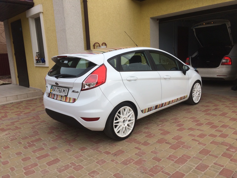 Фото в бортжурнале Ford Fiesta (Mk VI)