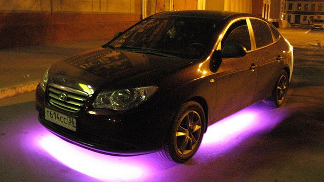 Hyundai Elantra темно вишневый металлик
