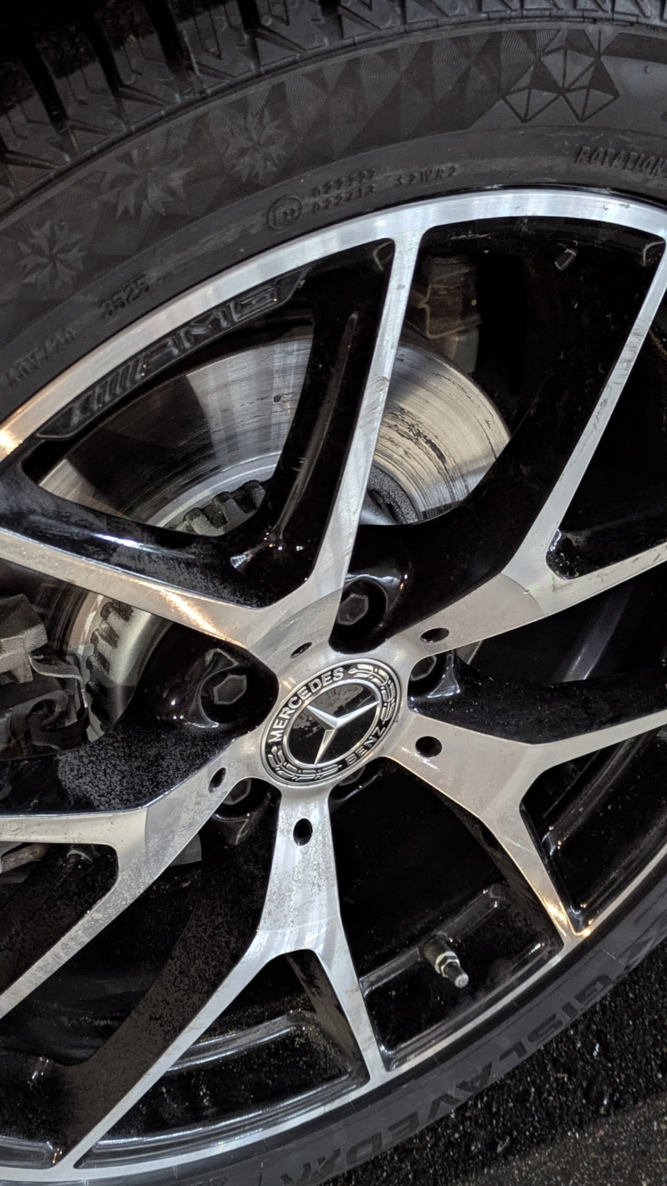Колпачки на зимних колесах — Mercedes-Benz GLC 43 AMG