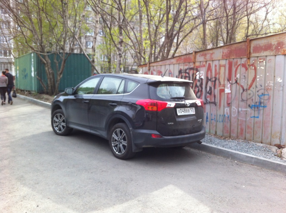 Фото в бортжурнале Toyota RAV4 (IV)