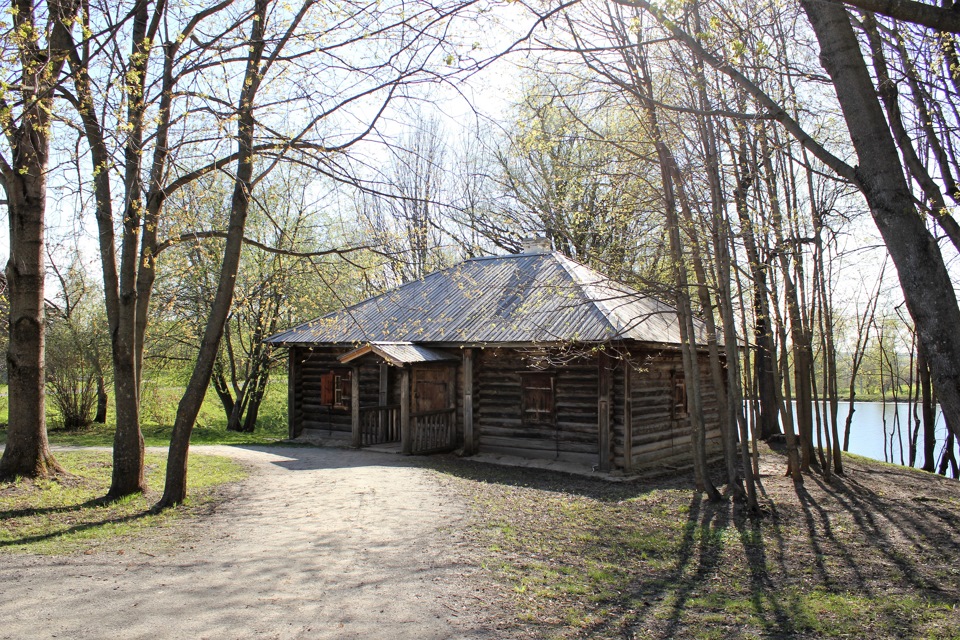 7 — Lada Ларгус