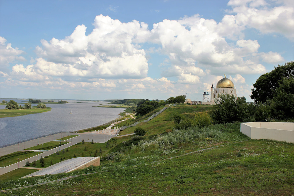 9 — Lada Ларгус