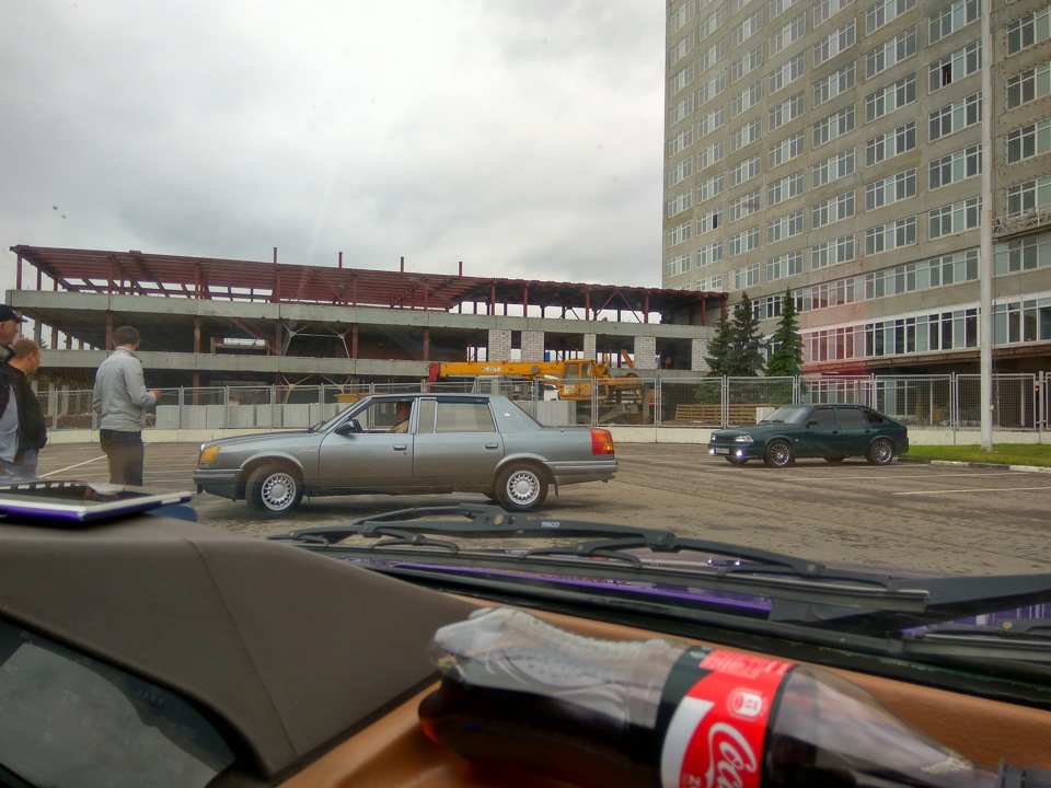 приехали с утреца — Москвич 2141