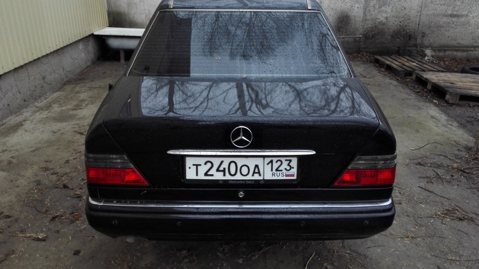 Фото в бортжурнале Mercedes-Benz E-Class (W124)
