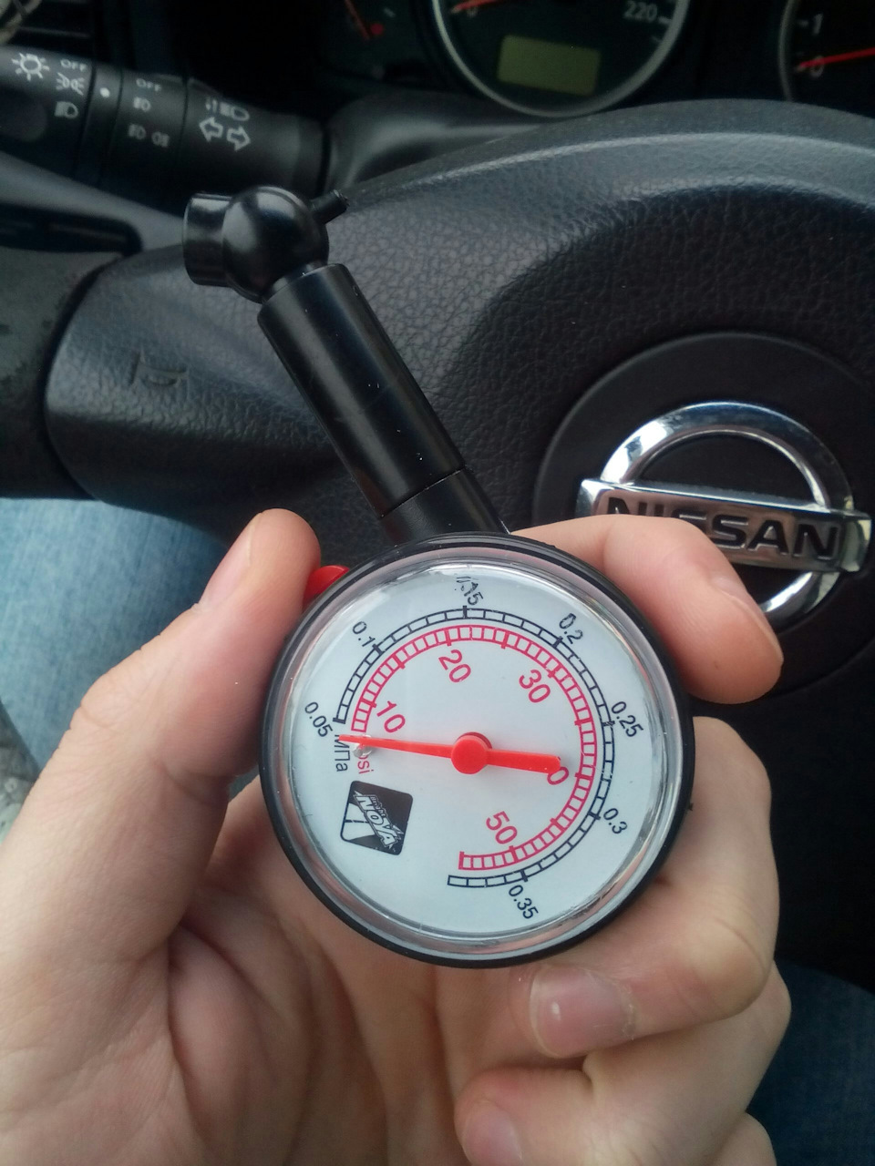 Photo from the logbook Nissan Almera II (N16)