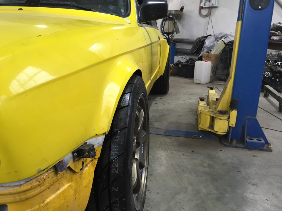 Фото в бортжурнале BMW 3 series Coupe (E30)