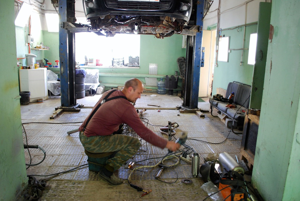 после беседы мужик аж сел от удивления — он впервые видит такие — Lada Приора хэтчбек