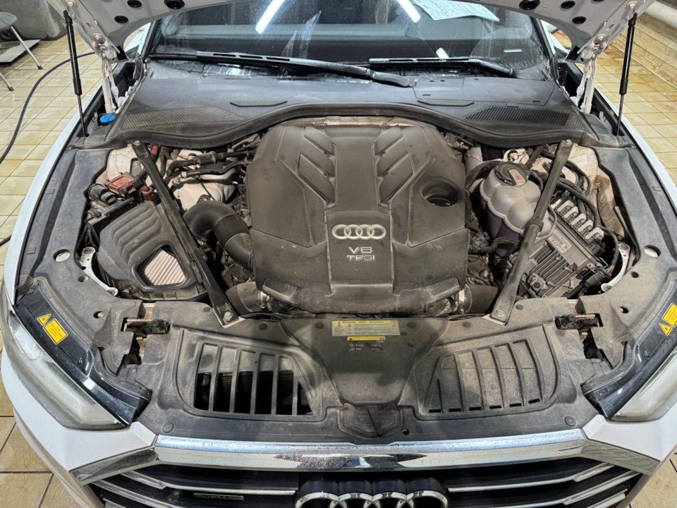 Фото в бортжурнале Audi A8 (D5)