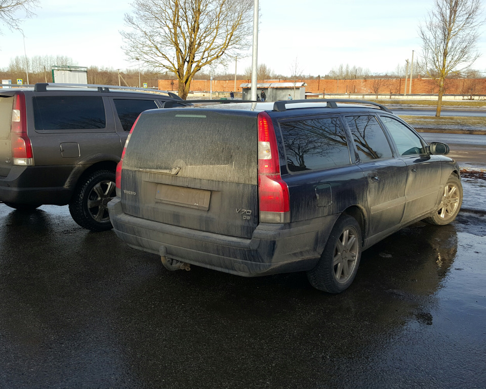 На фоне V70… — Volvo XC70 II
