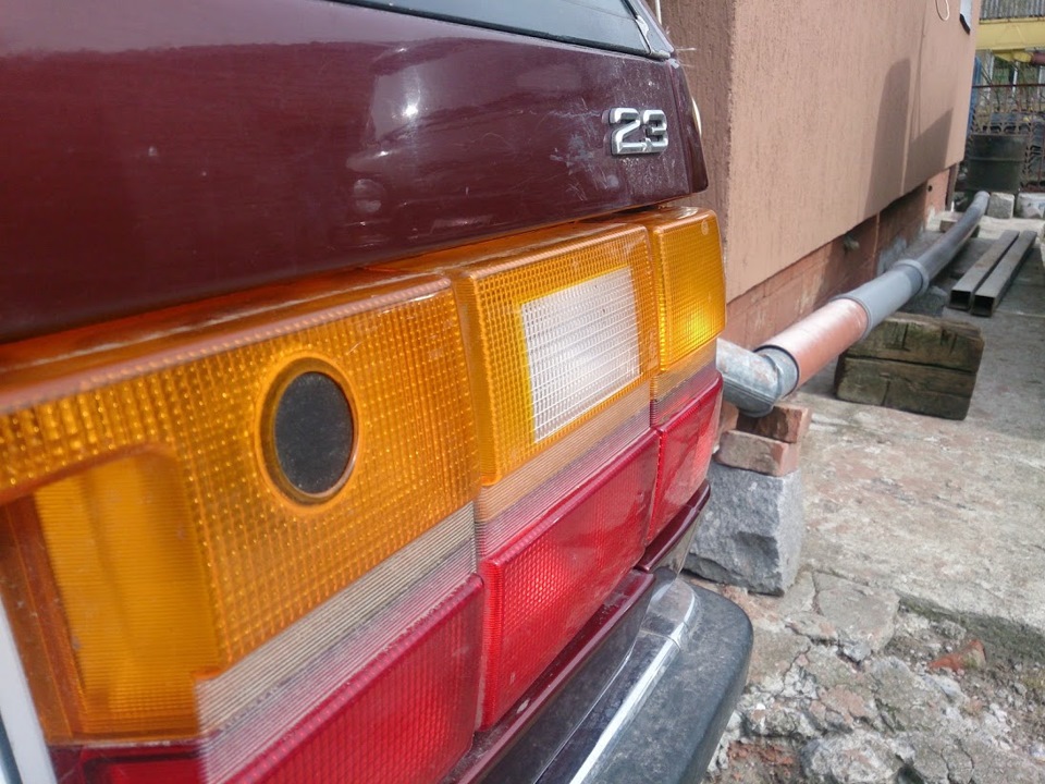 Фото в бортжурнале Audi 100 (C3)