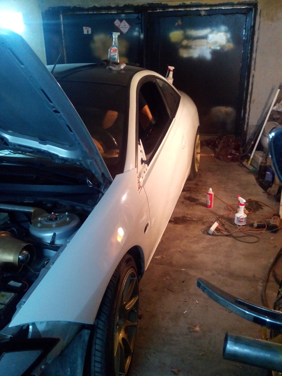 Да смывка клея от дешевой пленки это что-то — Ford Cougar